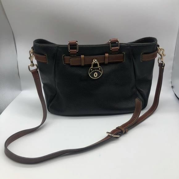 Dooney & Bourke Handbags - Dooney and Bourke purse